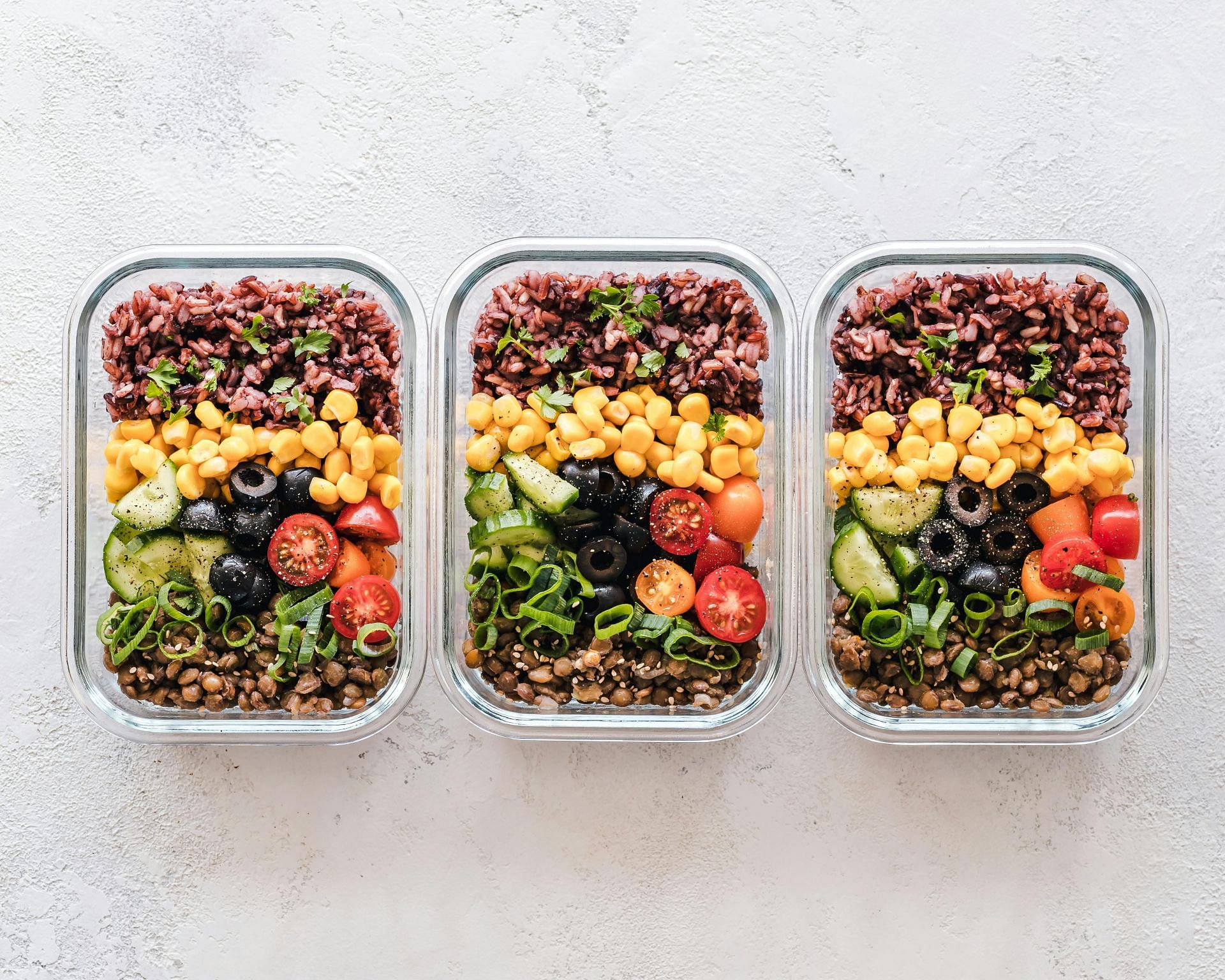 Importance of 2000 calorie diet (image sourced via Pexels / Photo by ella olsson)